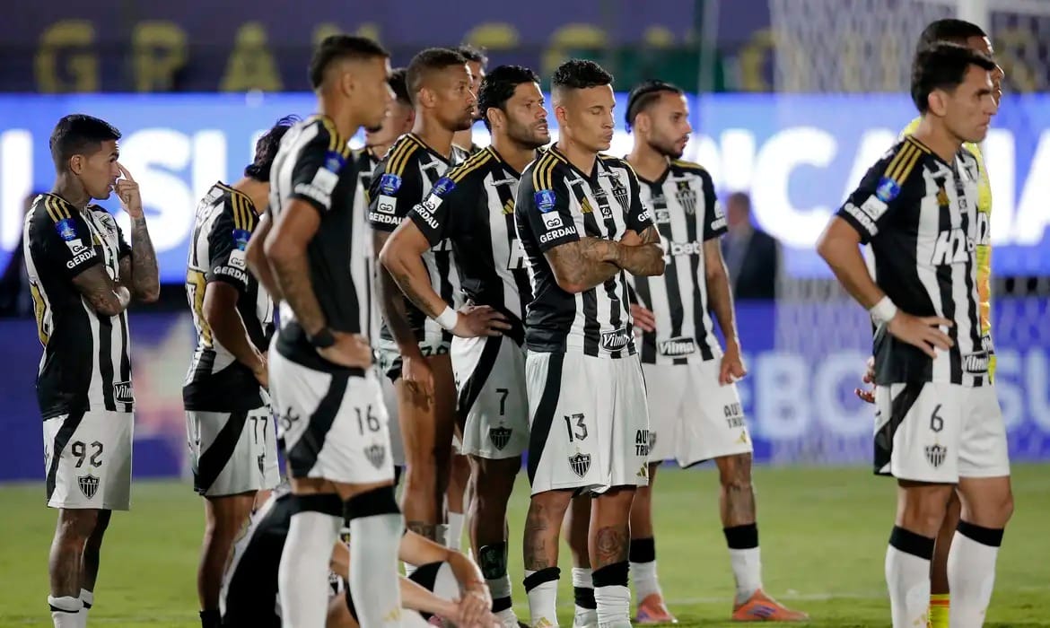 Lanús supera Atlético-MG nos pênaltis e é bicampeão da Sul-Americana