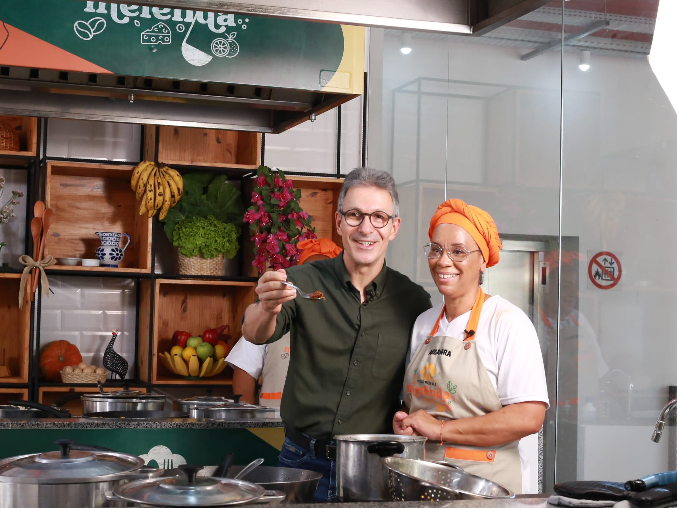 Agência Minas Gerais | Alessandra de Oliveira é campeã do programa de TV Mestres da Merenda