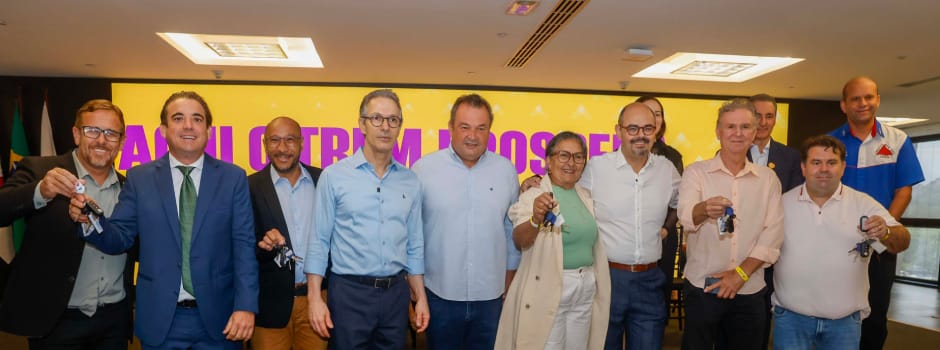 Agência Minas Gerais | Governo de Minas entrega equipamentos de infraestrutura rural a 38 municípios atingidos pelo rompimento da Barragem de Fundão, em Mariana