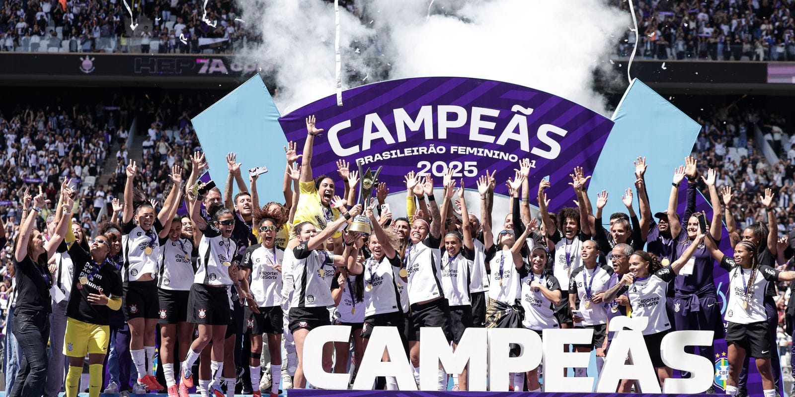 Retrospectiva: Corinthians segue imponente no futebol feminino em 2025