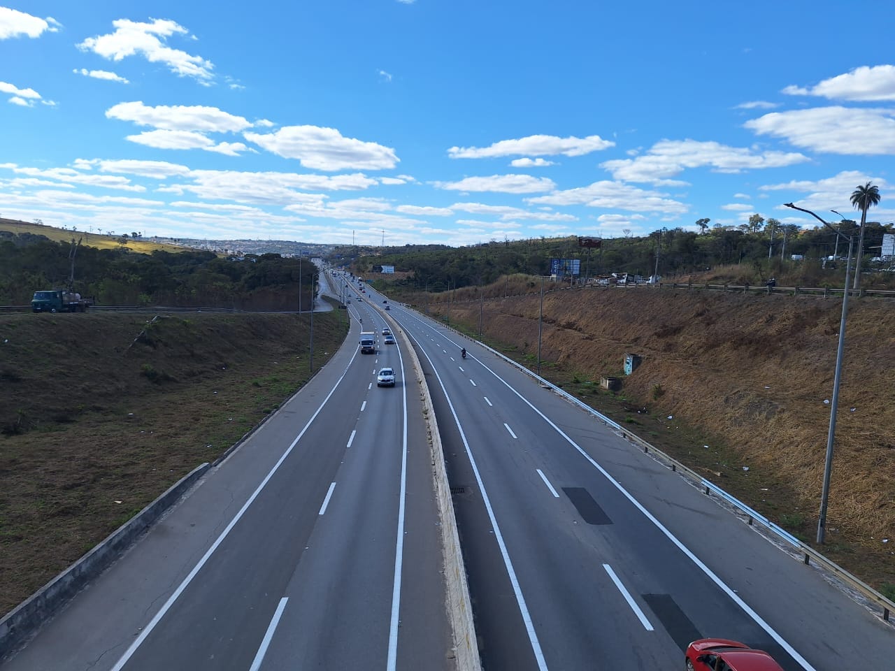 Agência Minas Gerais | Governo de Minas orienta motoristas e reforça uso de ferramentas que auxiliam viagens seguras no fim do ano