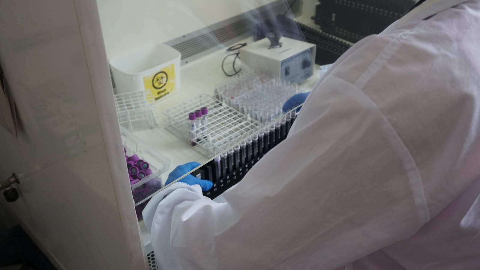 Agência Minas Gerais | Dezembro Vermelho reforça prevenção e diagnóstico das ISTs em Minas Gerais 