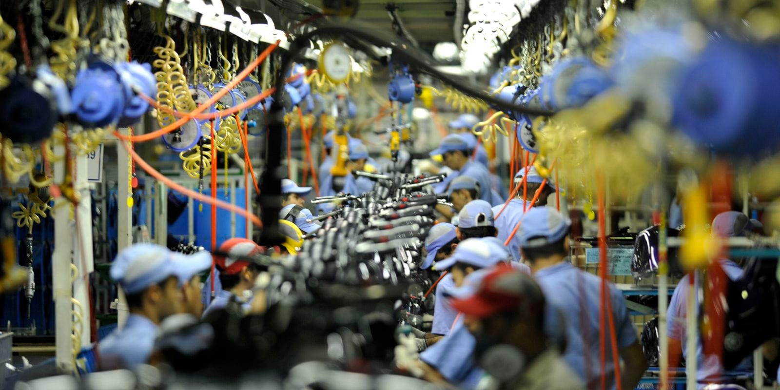 Atividade econômica brasileira contraiu 0,2% em outubro