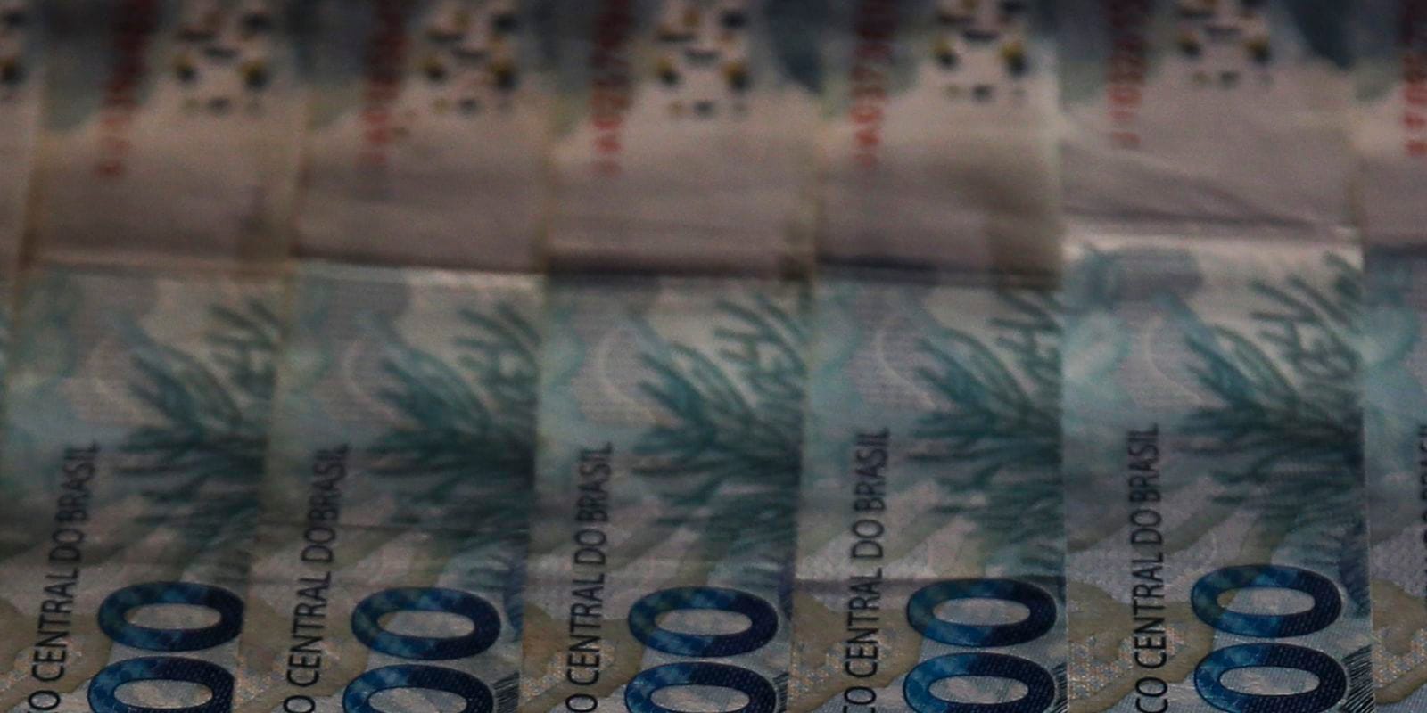 Arrecadação federal bate recorde de R$ 2,89 trilhões em 2025