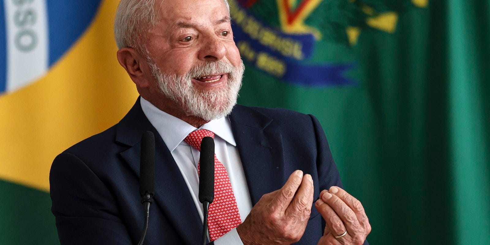Lula: democracia é obra em construção e deve ser zelada e defendida