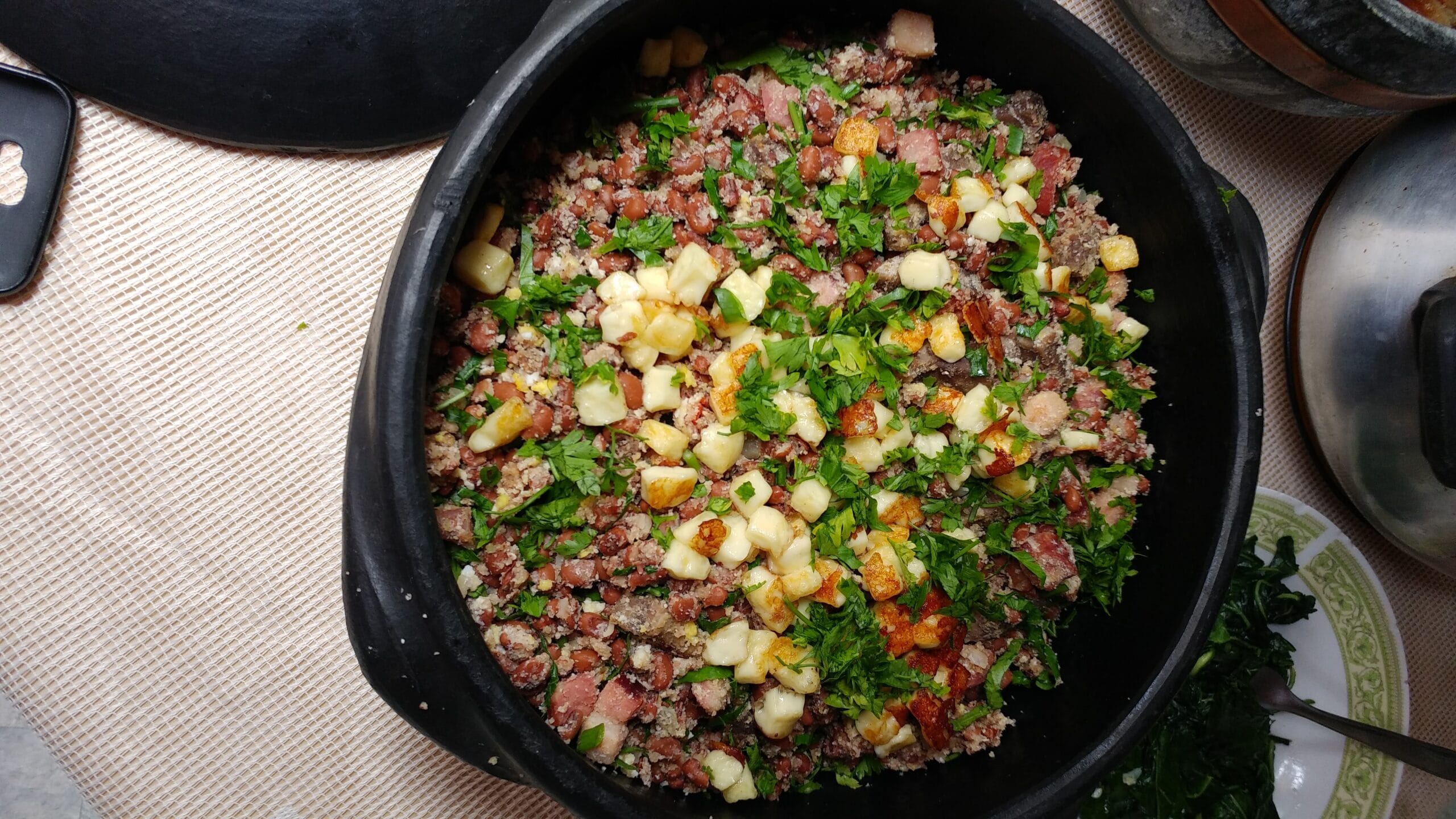 Agência Minas Gerais | Feijão tropeiro entra em ranking internacional e projeta a cozinha mineira no cenário global