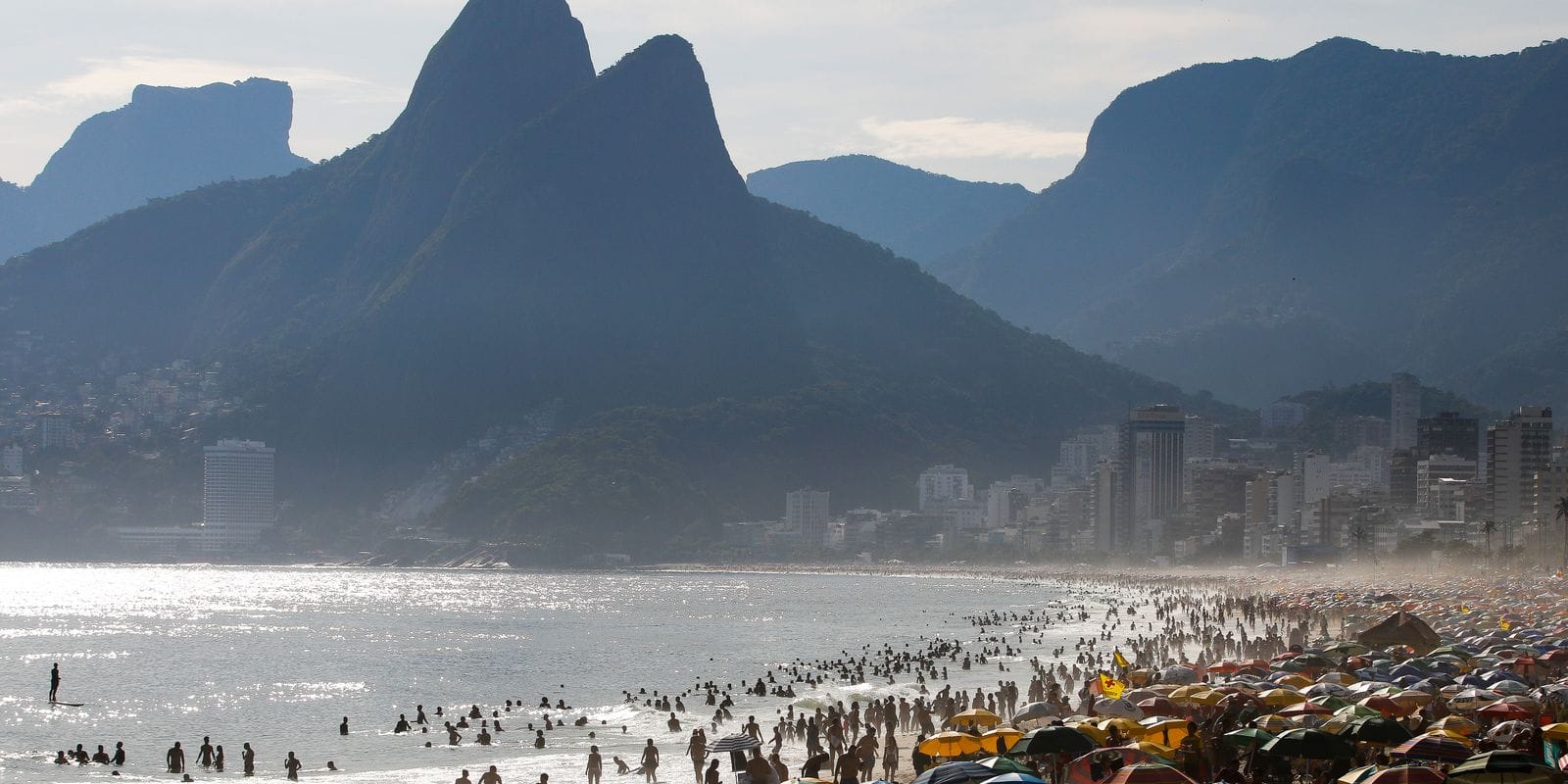 Turismo brasileiro tem faturamento recorde de R$ 185 bi em 2025