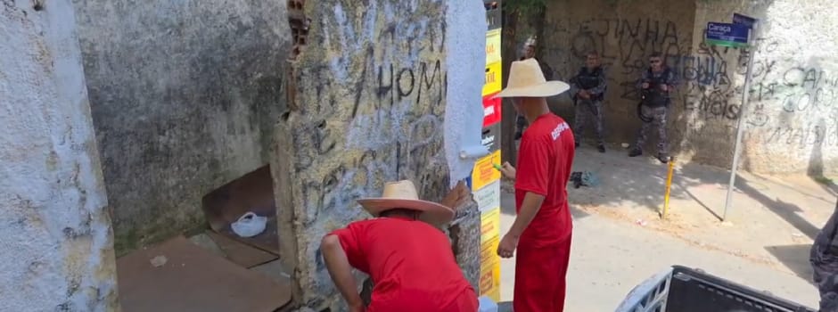 Agência Minas Gerais | Sejusp e PM realizam operação para apagar símbolos de facções criminosas no Aglomerado Serra