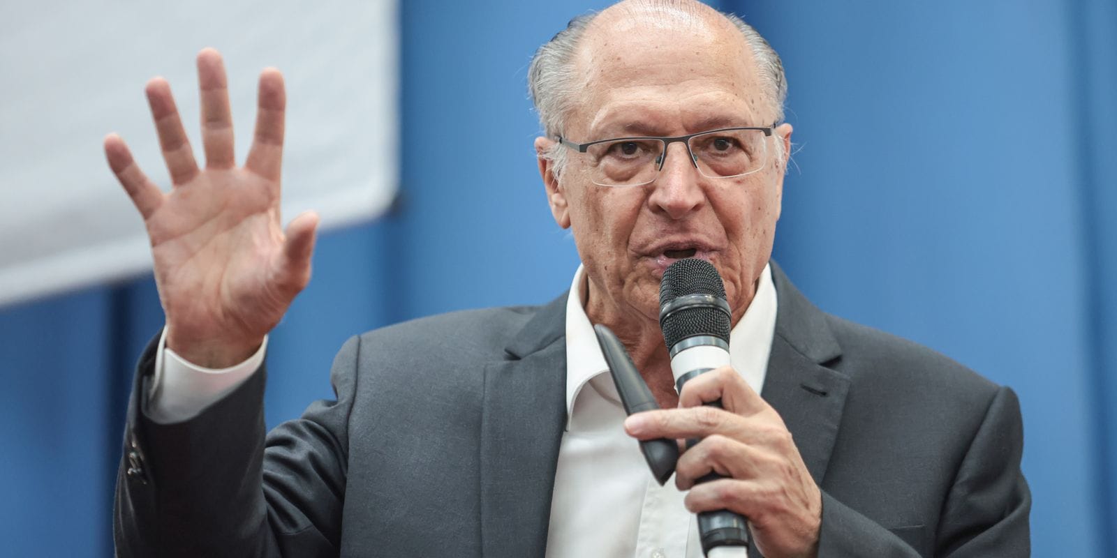 Alckmin anuncia regulamentação de salvaguardas em acordos comerciais