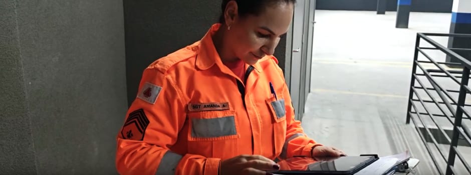 Agência Minas Gerais | Tecnologia amplia alcance e agiliza fiscalização do Corpo de Bombeiros contra incêndio e pânico