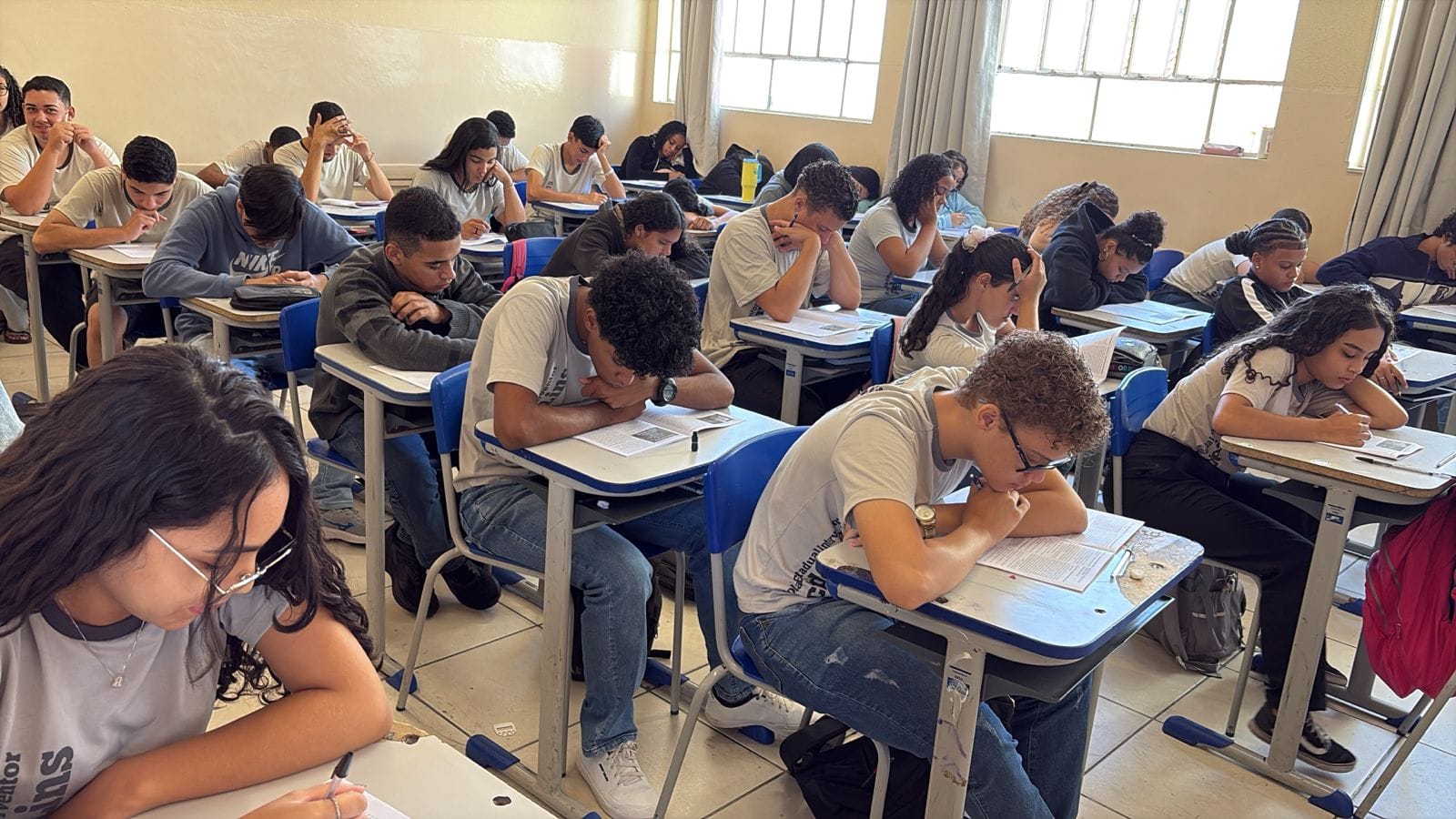 Agência Minas Gerais | Simulado Enem 2026 mobiliza 400 mil estudantes em mais de 2 mil escolas da rede estadual