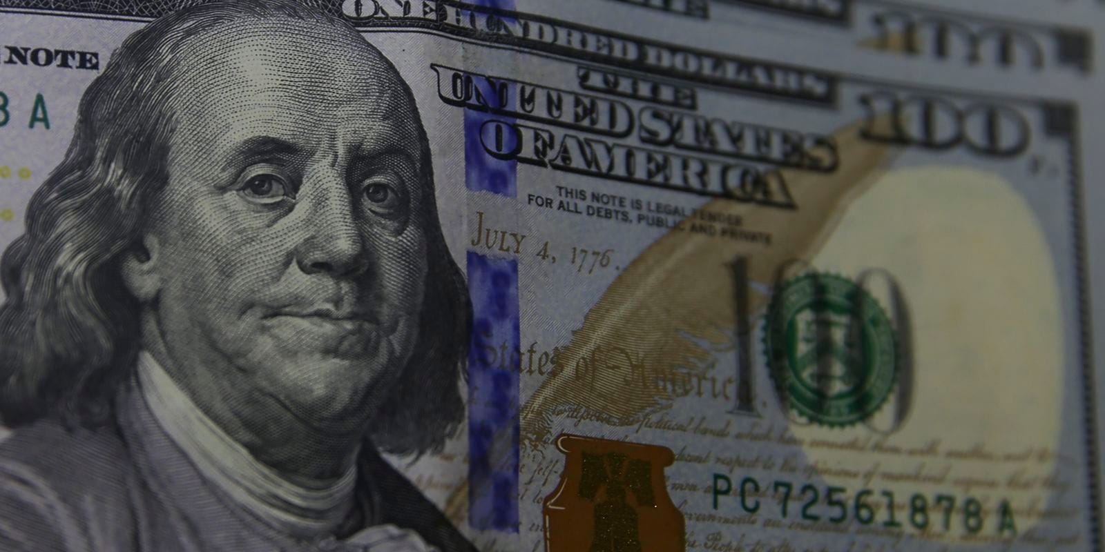 Dólar cai a R$ 5,06, e bolsa bate recorde com alívio no Oriente Médio