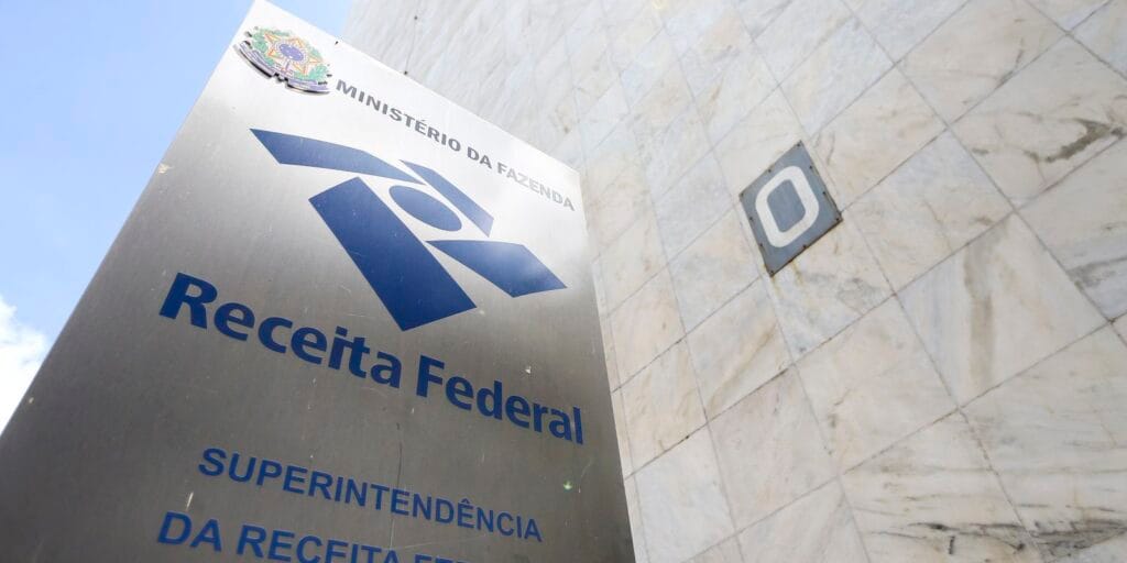 Receita classifica mais 17 empresas como devedoras contumazes