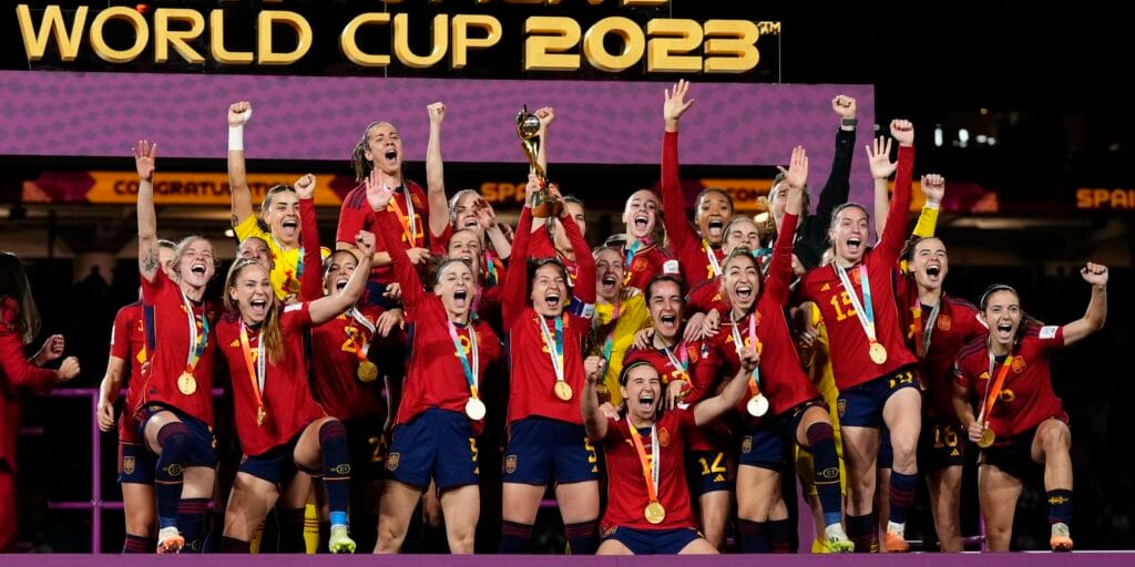 Finalista da Copa masculina, Espanha pode “unificar” títulos mundiais