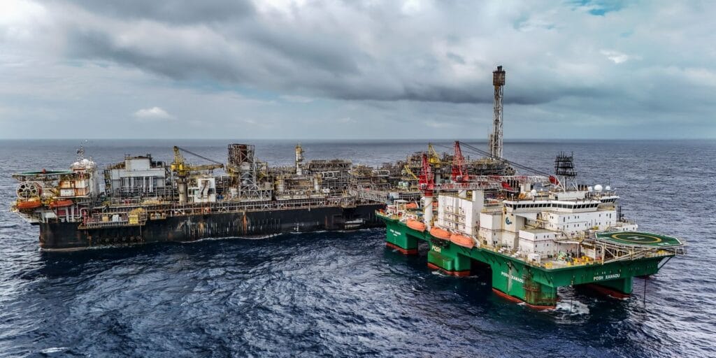Imposto de 12% sobre exportação de petróleo é estendido por 60 dias Imposto de 12% sobre exportação de petróleo é estendido por 60 dias