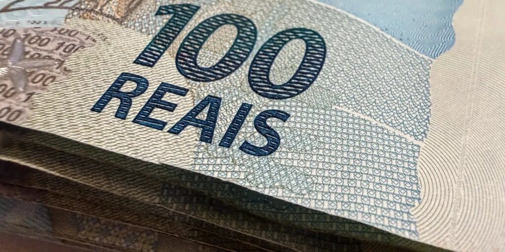 Dólar cai para R$ 5,07, menor nível em um mês; bolsa fica estável Dólar cai para R$ 5,07, menor nível em um mês; bolsa fica estável