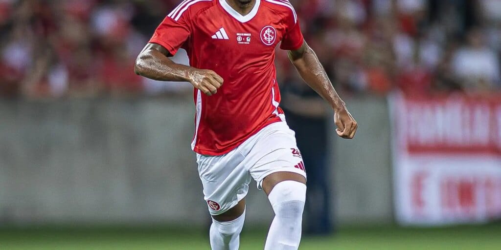 Victor Gabriel é suspenso por STJD até que Gabriel Pec volte a treinar Victor Gabriel é suspenso por STJD até que Gabriel Pec volte a treinar