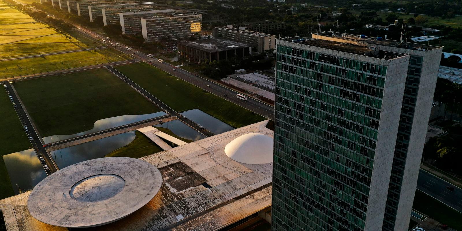 Eleições 2026: saiba quais são as atribuições de senadores e deputados