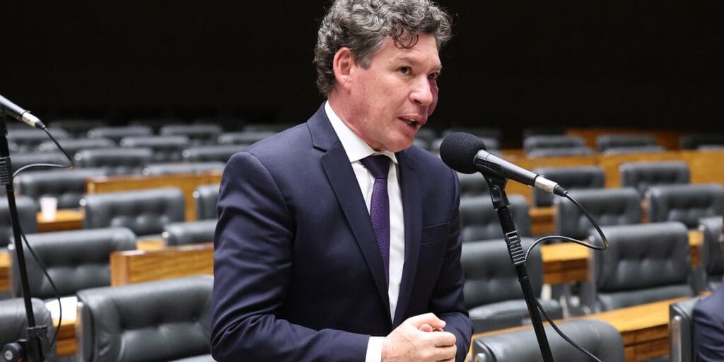 Hugo Motta indica presidente da comissão da MP da Taxa das Blusinhas Hugo Motta indica presidente da comissão da MP da Taxa das Blusinhas