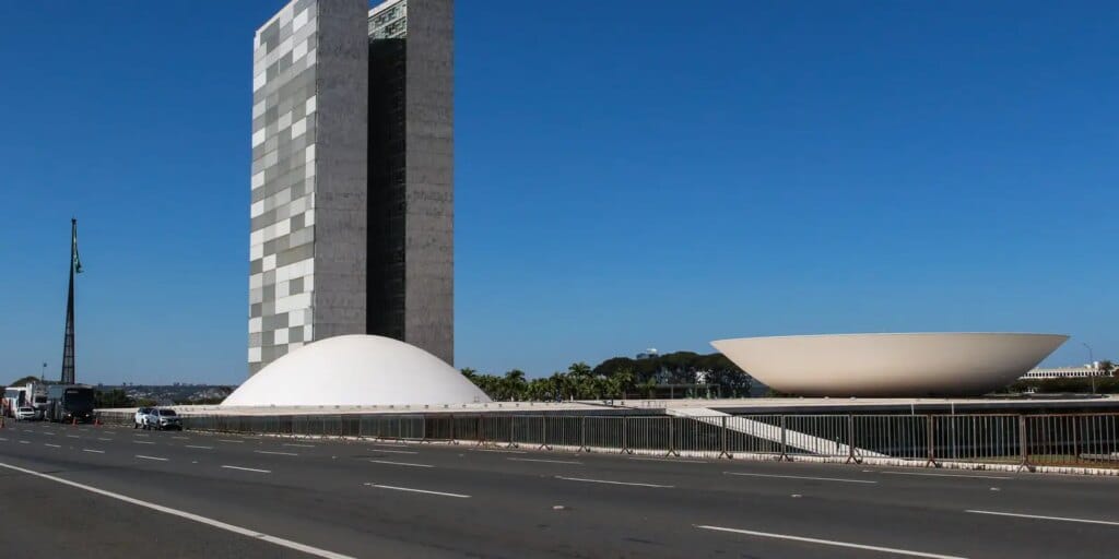 Governo e Congresso acertam pautas para esforço concentrado de votação Governo e Congresso acertam pautas para esforço concentrado de votação