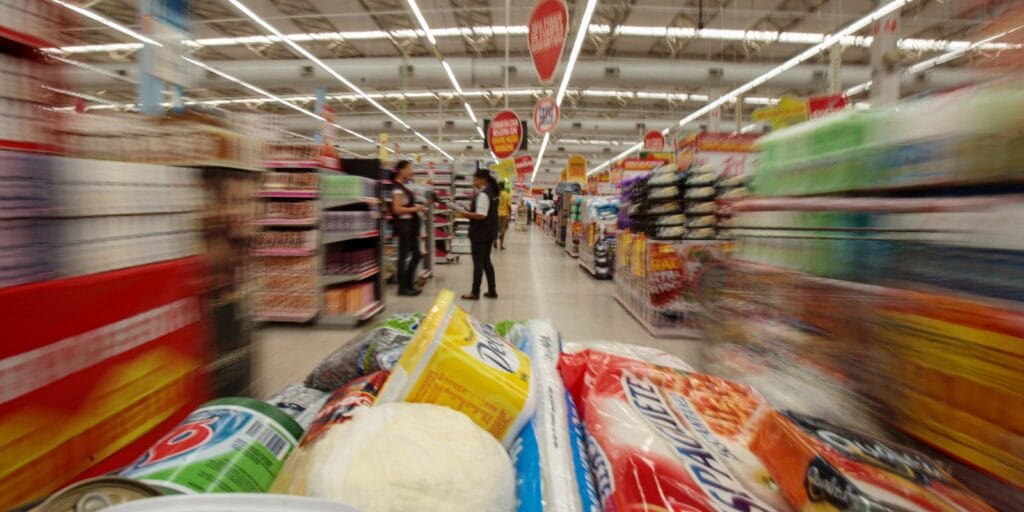 Bolsa Família é reajustado em 15%; medida vale a partir de outubro Bolsa Família é reajustado em 15%; medida vale a partir de outubro