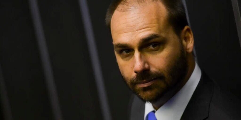 Ministério da Justiça demite Eduardo Bolsonaro por abandono de cargo Ministério da Justiça demite Eduardo Bolsonaro por abandono de cargo