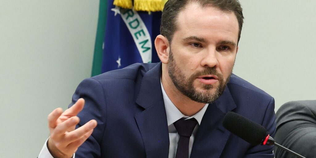 Durigan prevê envio de MP do Imposto Seletivo após eleições Durigan prevê envio de MP do Imposto Seletivo após eleições