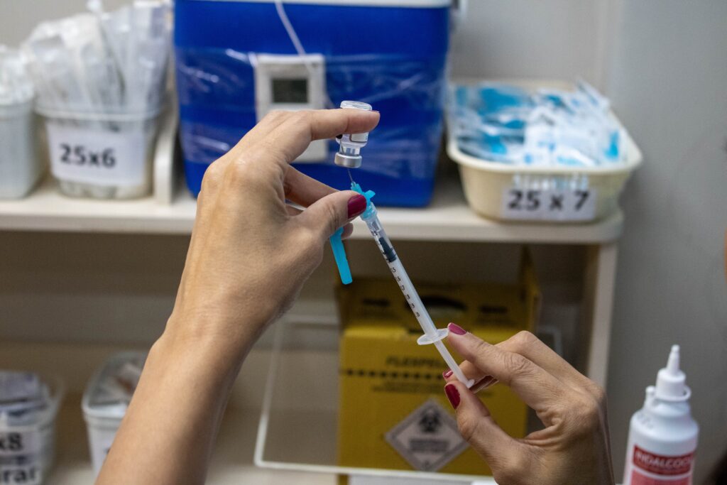 Vacinação em dia é a principal forma de prevenir a febre amarela, reforça Governo de Minas Vacinação em dia é a principal forma de prevenir a febre amarela, reforça Governo de Minas
