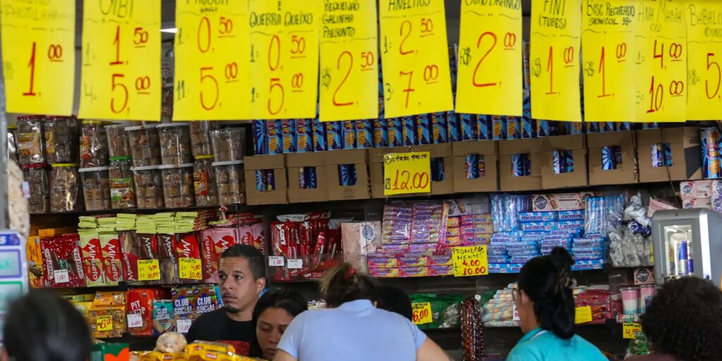 Governo prevê crédito a empresas afetadas por fim da 6×1, diz Durigan Governo prevê crédito a empresas afetadas por fim da 6×1, diz Durigan