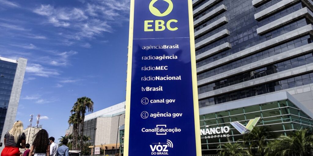 SBT admite erro ao atribuir à EBC falha em propaganda eleitoral SBT admite erro ao atribuir à EBC falha em propaganda eleitoral